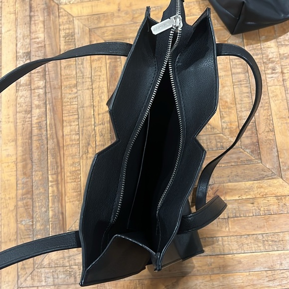 Pixie Mood Black pebbled tote bag with matching pouch - Picture 3 of 11